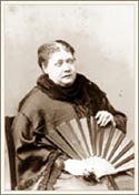 Е. П. Блаватская. Лондон, 1884 (между мартом и октябрем). Фото Лауры Лэндфорд Холлоуэй