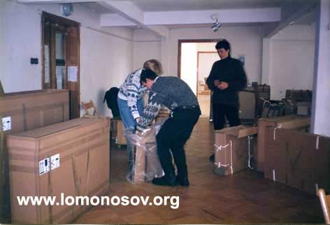 Сладкие мгновения раскрытия коробок с картинами Рериха